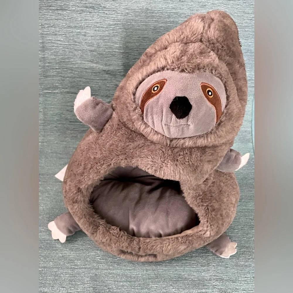 NANDOG Pet Gear Sloth Small Pet Bed Cozy Warm Super Soft Safe Space for your Pup